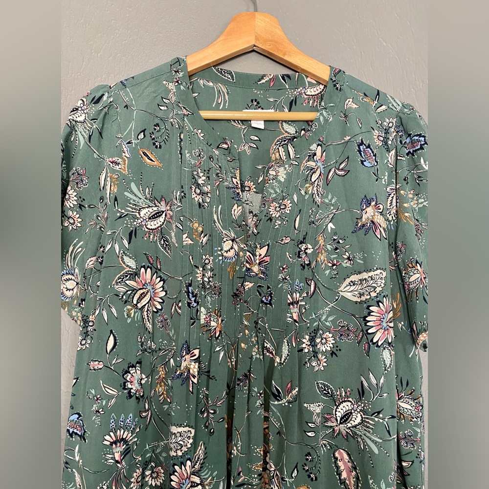 J. Jill Sage Green Floral Short Sleeve Pin Tuck Pullover Midi Dress Size M - Picture 4 of 10